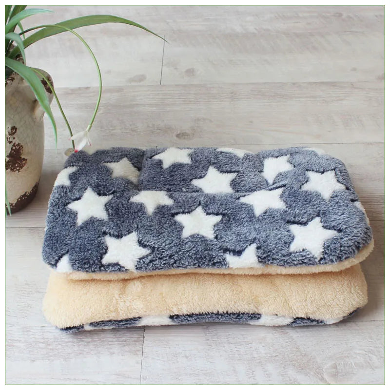 Weiche Fleece-Hundedecke mit Muster – 15 Designs, 6 Größen XS–XXL, für Hunde & Katzen